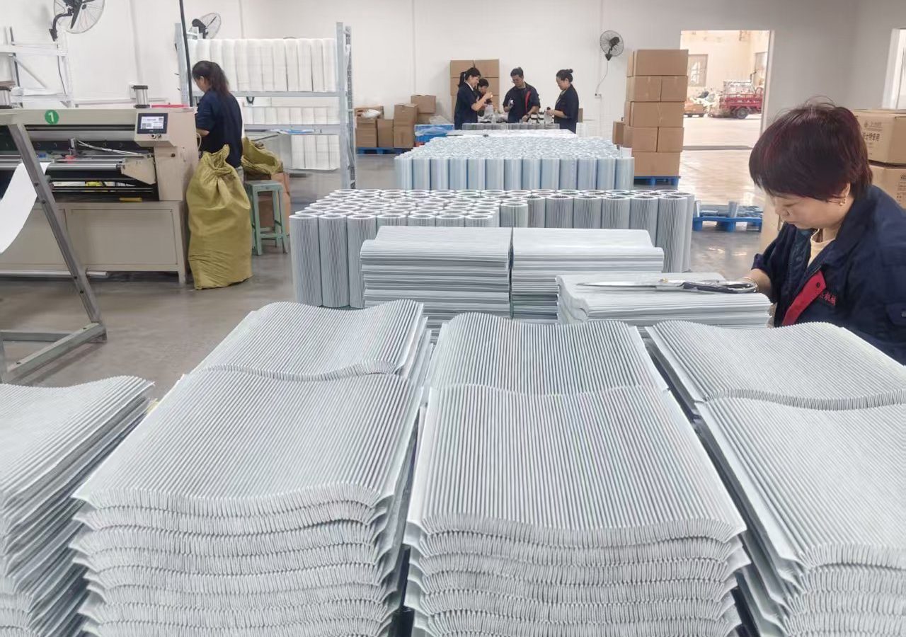Filter production floor at Xinxiang Haijie Machinery