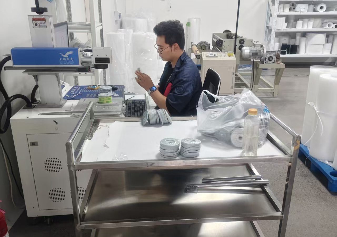 Filter production at the Xinxiang Haijie Machinery plant